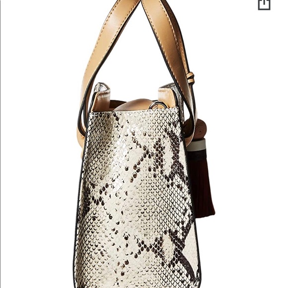 vince camuto suni satchel - Picture 3 of 6